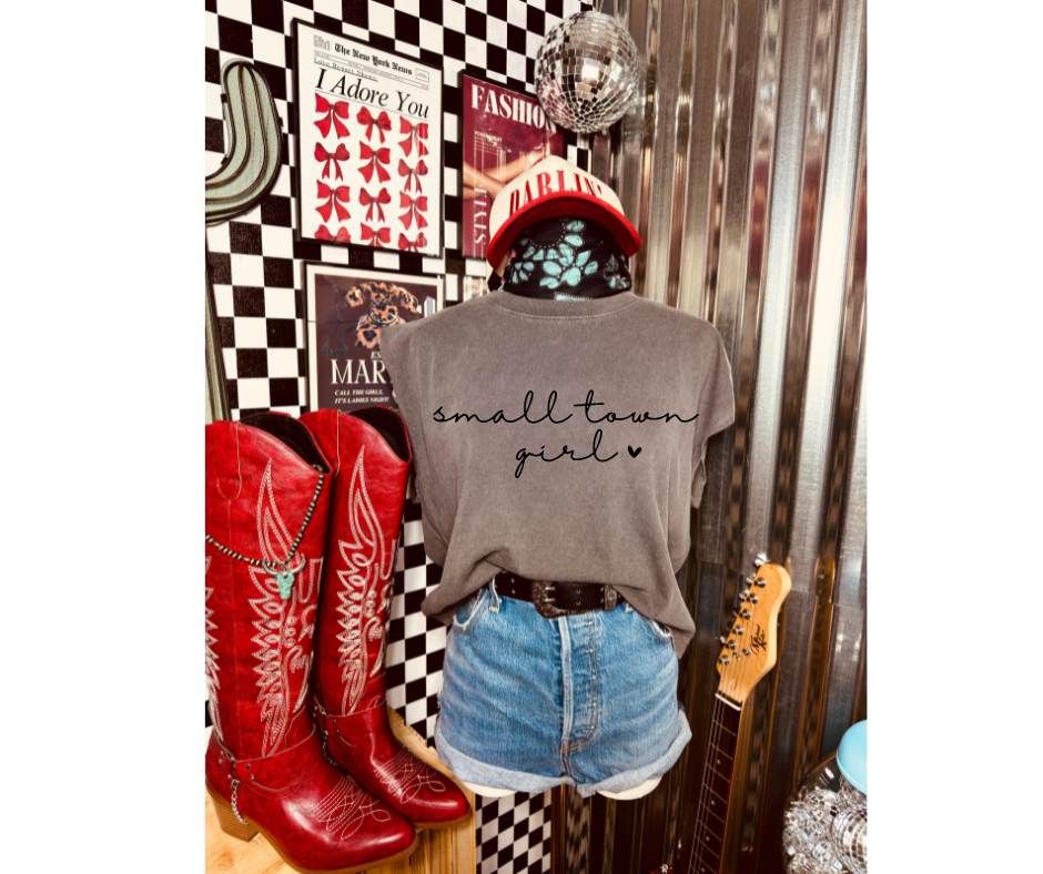 SINGLE COLOR SCREEN PRINT - SMALL TOWN GIRL